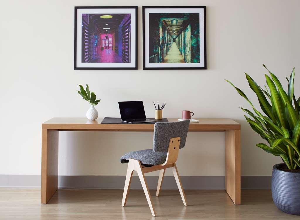 Sentral West Midtown At Star Metals Atlanta Room photo