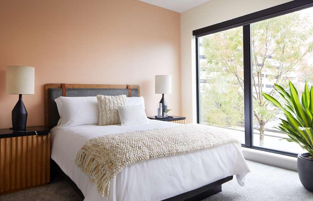 Sentral West Midtown At Star Metals Atlanta Room photo