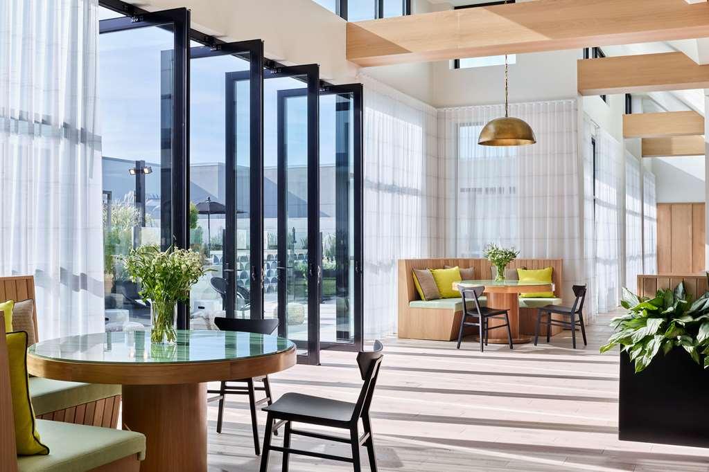 Sentral West Midtown At Star Metals Atlanta Restaurant photo